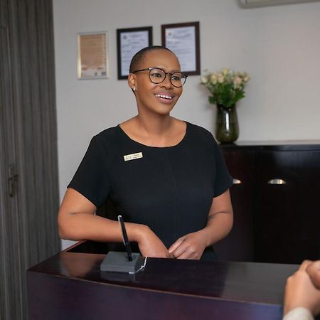 Q'S Boutique Stay Standerton Eksteriør billede