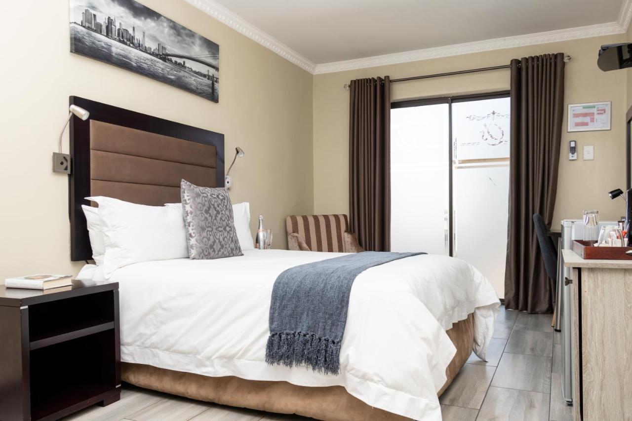 Q'S Boutique Stay Standerton Eksteriør billede