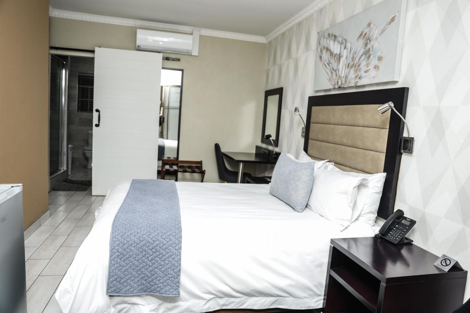 Q'S Boutique Stay Standerton Eksteriør billede